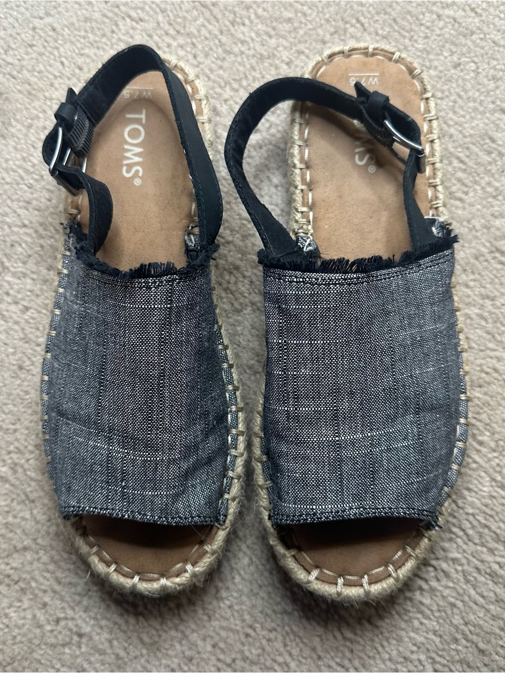 TOMS Clara Denim Chambray Espadrille
Sandals Women’s 7.5 - Picture 5 of 10